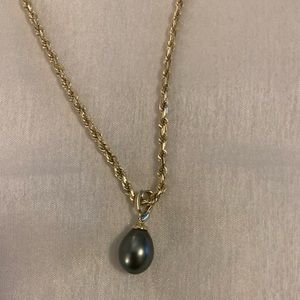 14 carat gold 24 inch rope chain w/ akoya black Pearl pendant